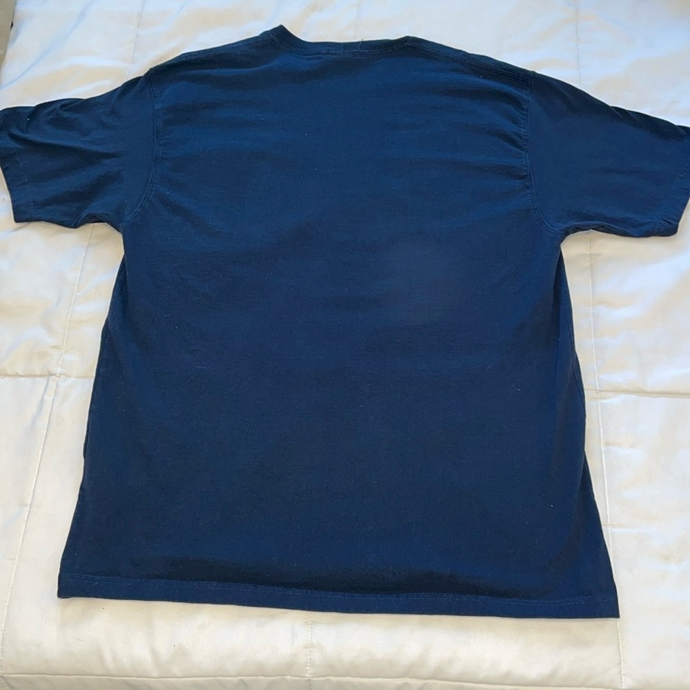 Carhartt logo pocket tee in navy blue. 100% cotton. Men's L. Like new condition. - Picture 4 of 7